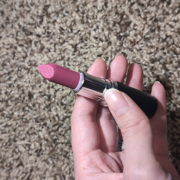 NEW! MAC Maximal Lipstick - Picture 2 of 8